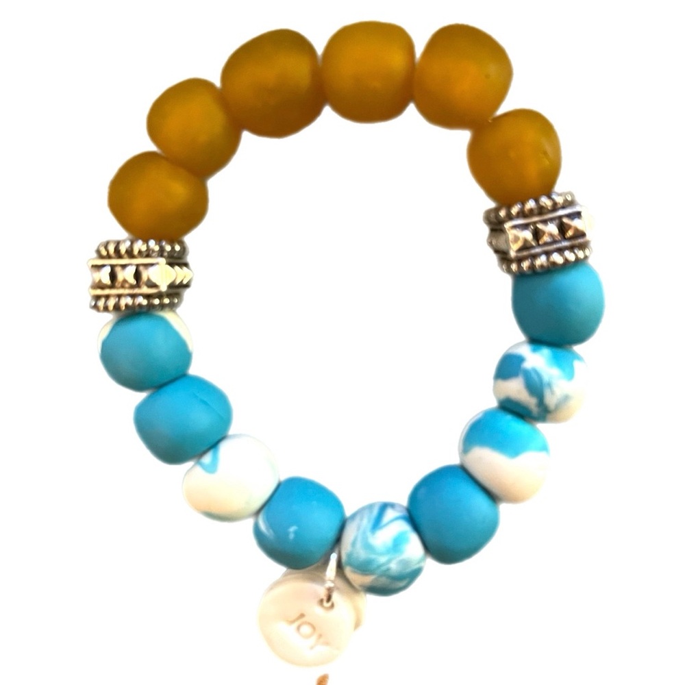 BRAND NEW ✨ Ghana glass beads and hand-rolled clay beaded bracelet.